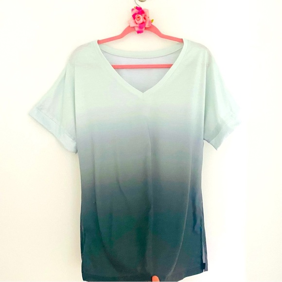 💕Ombre Mint GreenShort Sleeves V-Neck Top SZ L - Picture 9 of 13